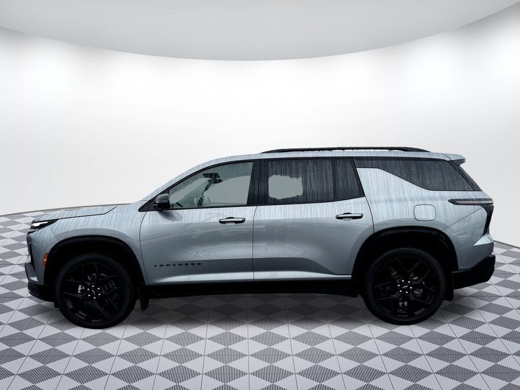 Used 2025 Chevrolet Traverse RS SUV