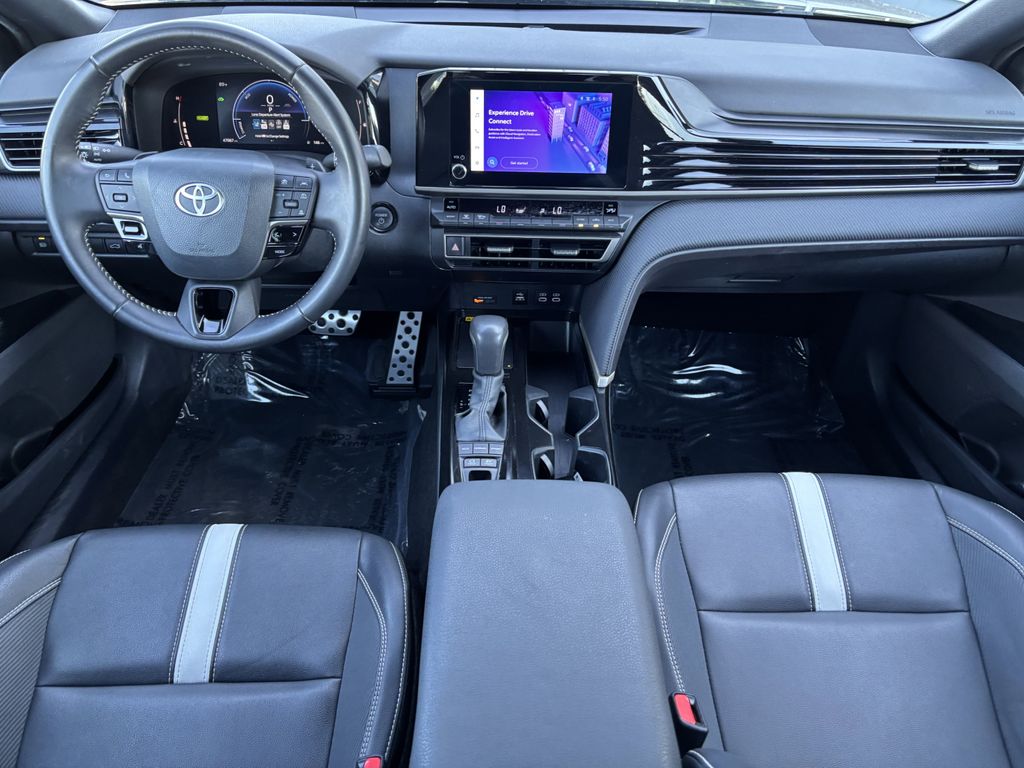 2025 Toyota Camry SE - Photo 24