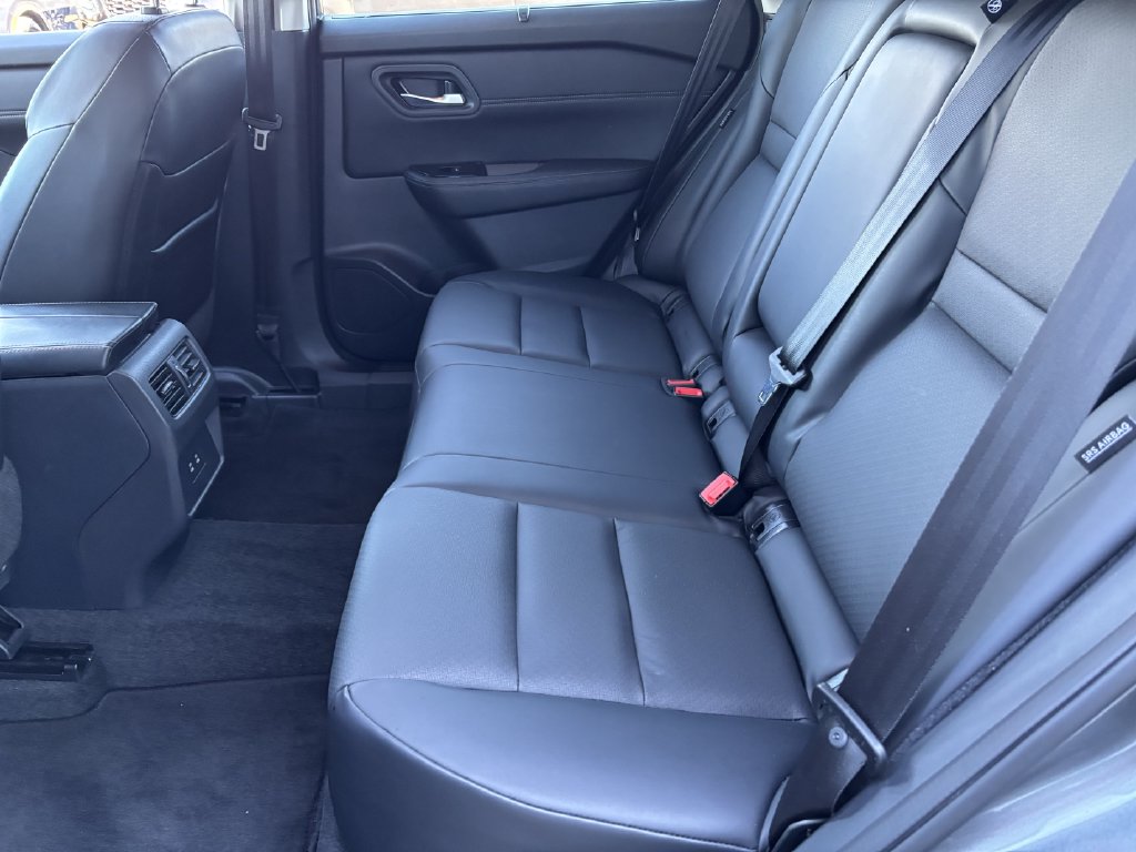 2025 Nissan Rogue SV - Photo 22
