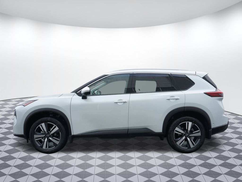 2025 Nissan Rogue SL photo 4