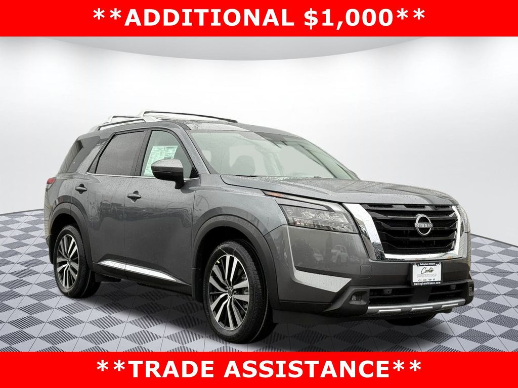 2025 Nissan Pathfinder Platinum's photo