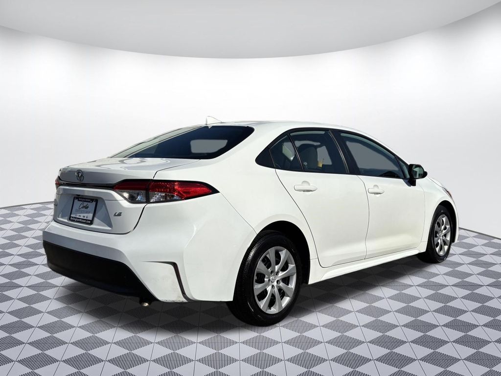 2023 Toyota Corolla LE - Photo 7