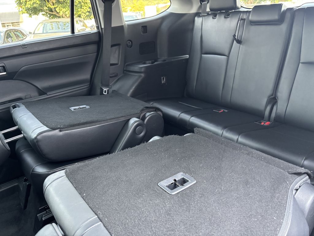 2021 Toyota Highlander XLE - Photo 26