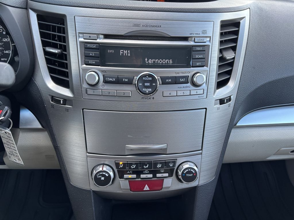 2011 Subaru Outback I Premium - Photo 17