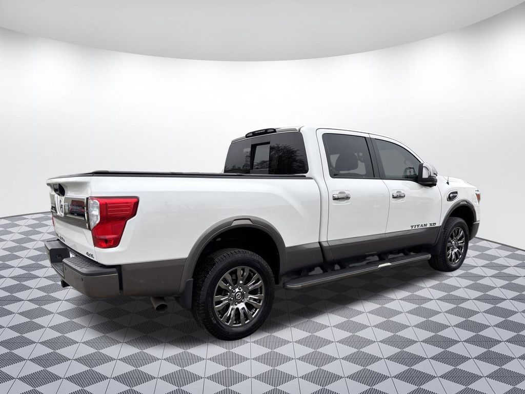 2019 Nissan Titan XD Platinum Reserve - Photo 7