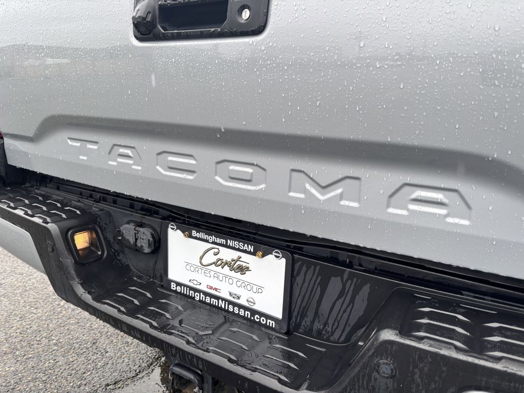 2018 Toyota Tacoma TRD Sport - Photo 11