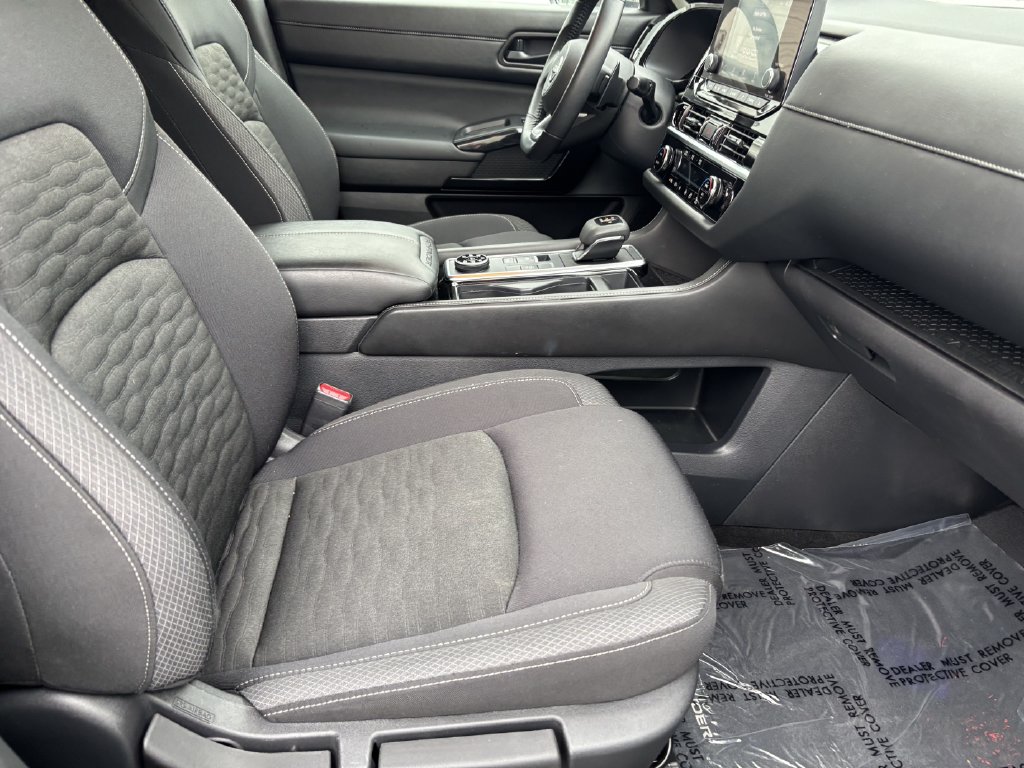 2025 Nissan Pathfinder SV - Photo 29