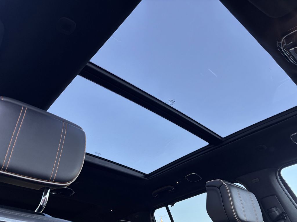 2024 Jeep Grand Wagoneer L Series III - Photo 22