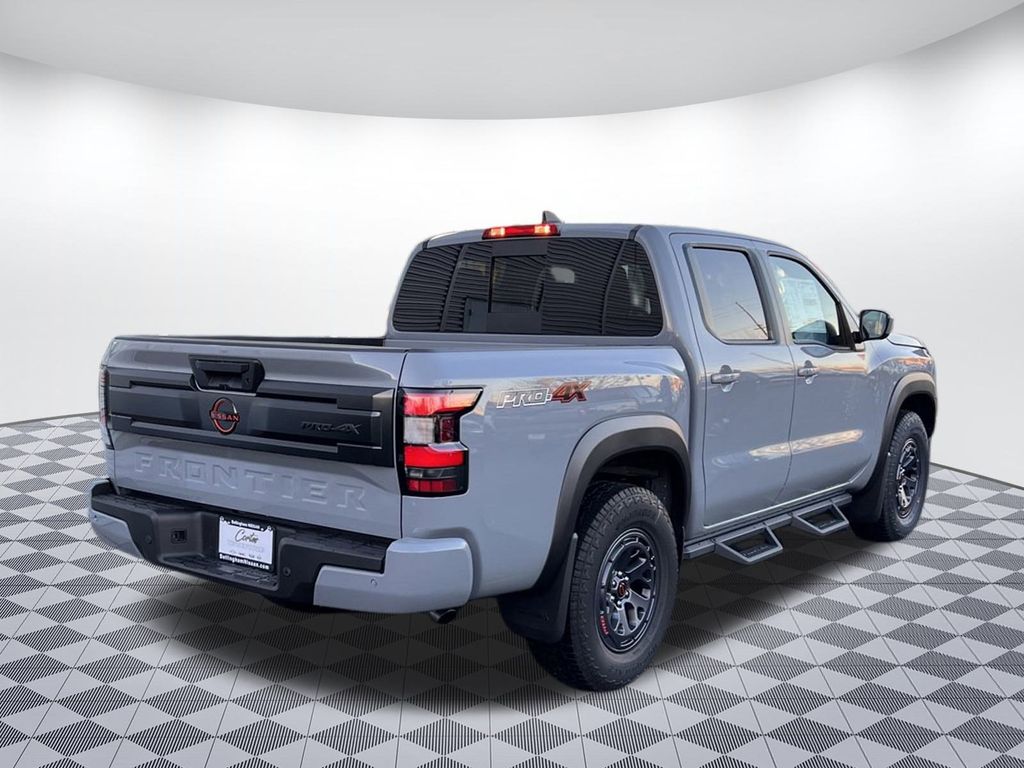 2025 Nissan Frontier PRO-4X photo 3