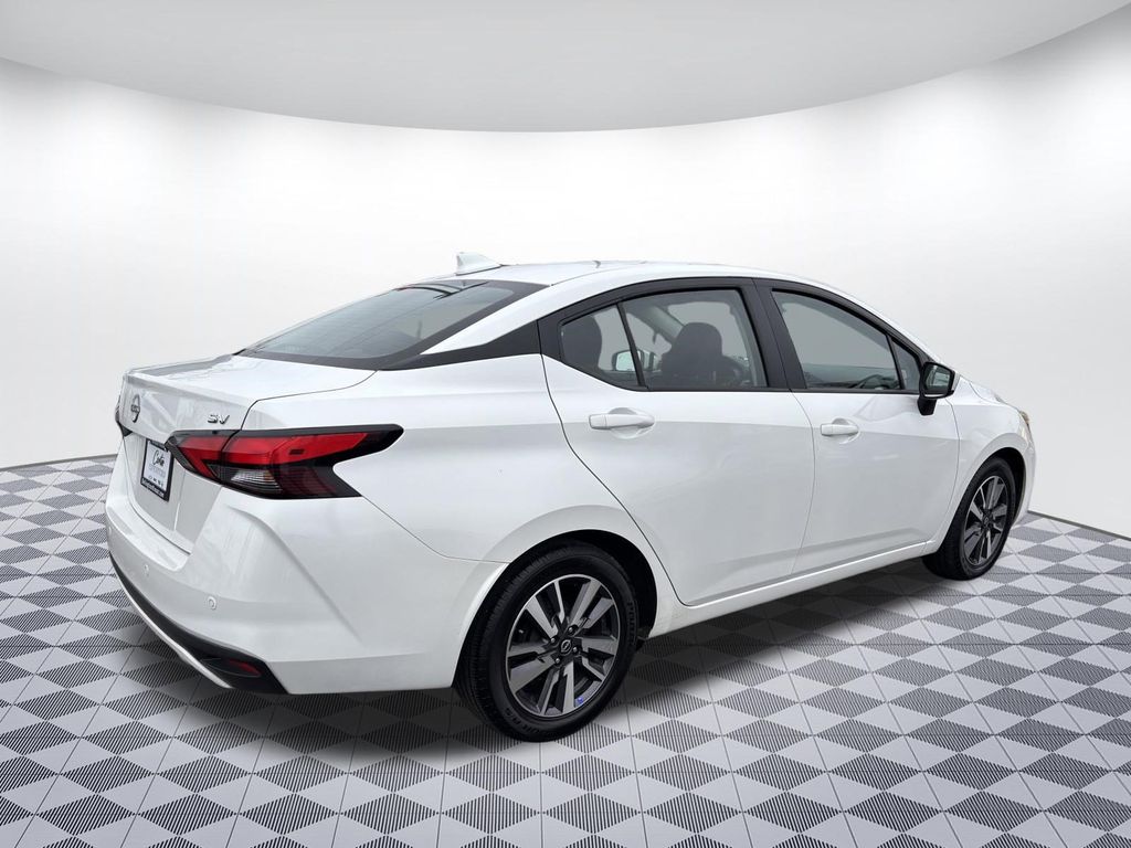 2023 Nissan Versa Sedan SV - Photo 7