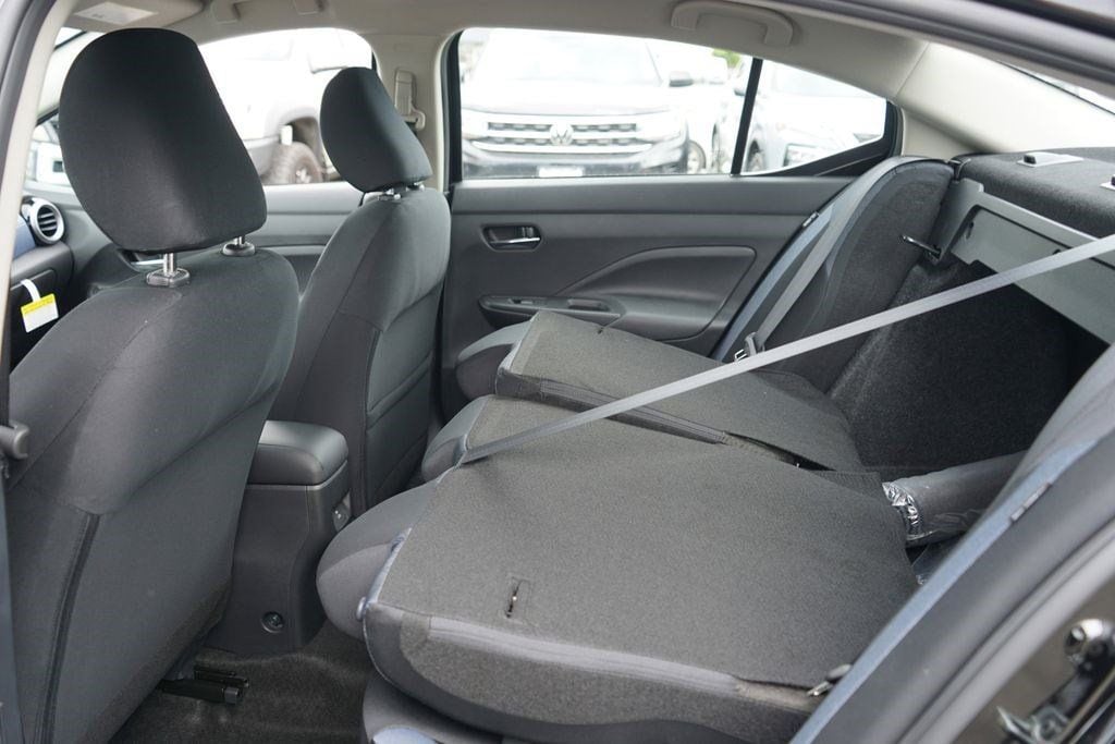 2025 Nissan Versa Sedan SV - Photo 25