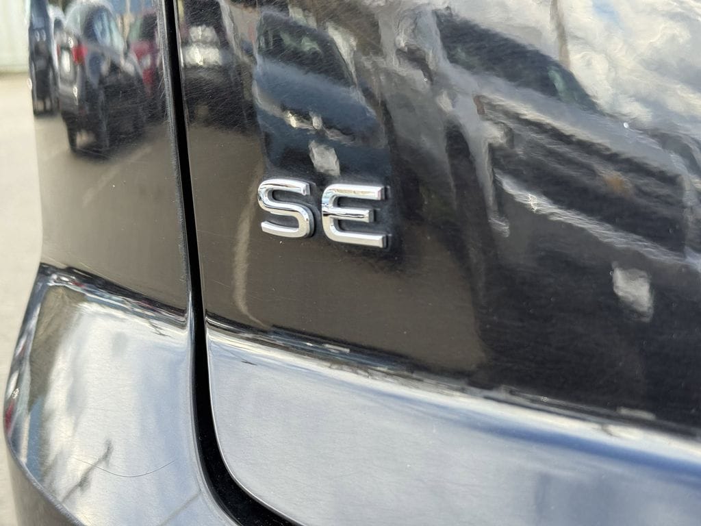 2025 Volkswagen Atlas Cross Sport SE w/Tech - Photo 11