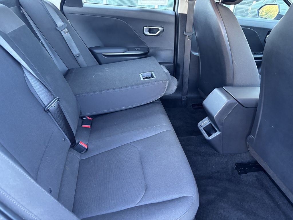 2026 Kia K4 LXS - Photo 26
