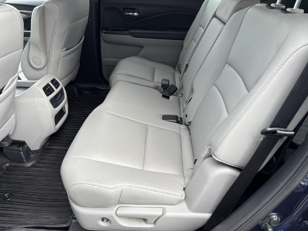 2022 Honda Pilot EX-L - Photo 23