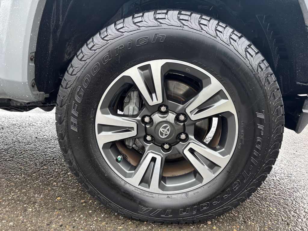 2018 Toyota Tacoma TRD Sport - Photo 9