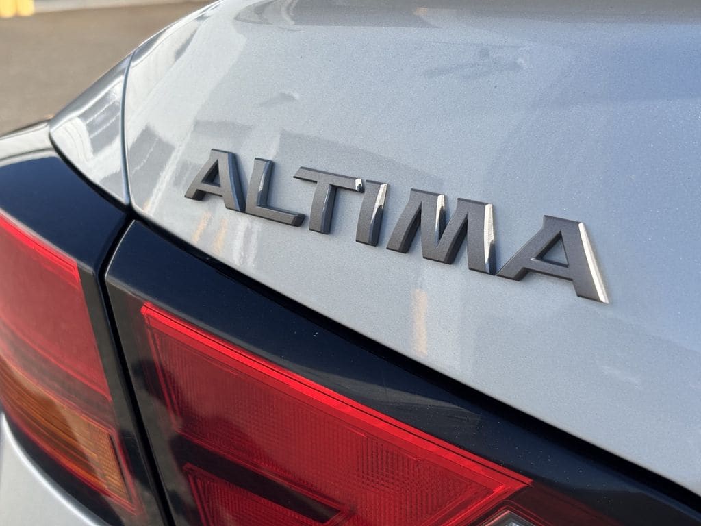 2024 Nissan Altima SV - Photo 11