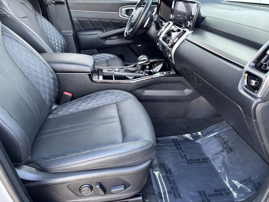 2022 Kia Sorento SX - Photo 31