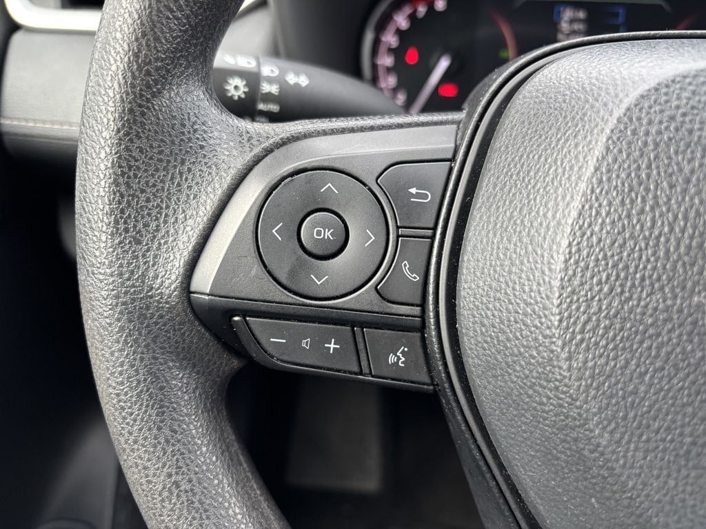 2024 Toyota RAV4 XLE - Photo 15
