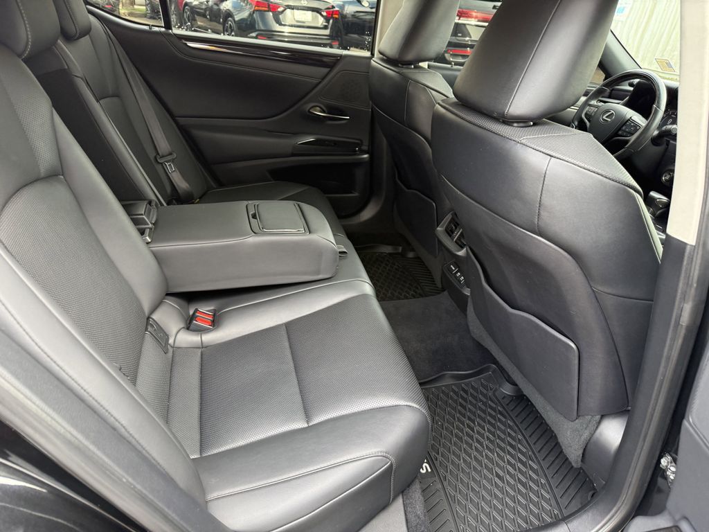 2019 Lexus ES 350 - Photo 27