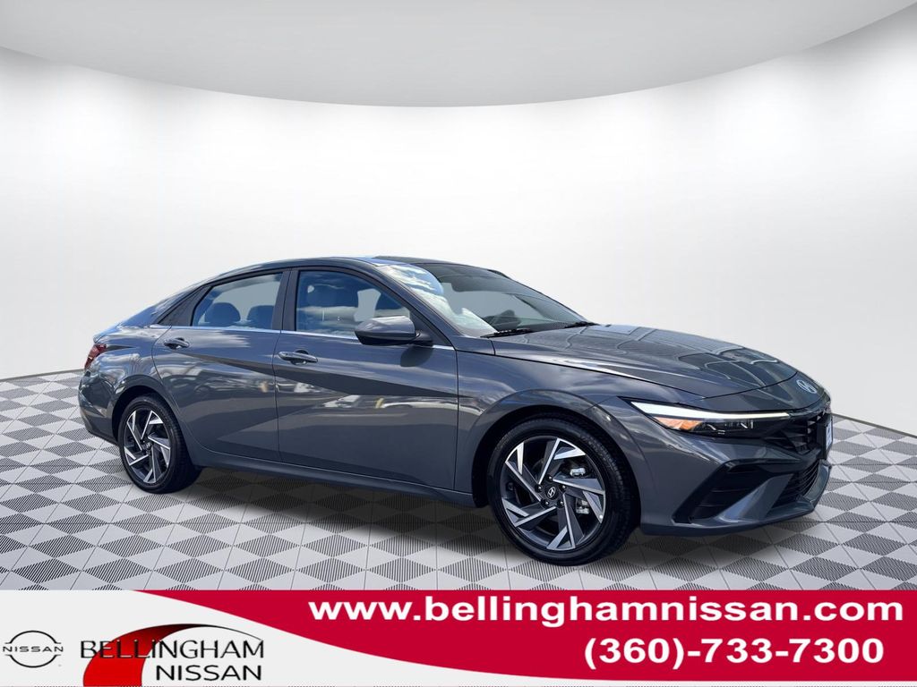 2025 Hyundai Elantra 2.0 SEL Convenience IVT's photo