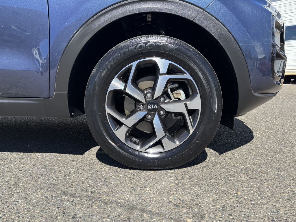 2022 Kia Sportage LX - Photo 9