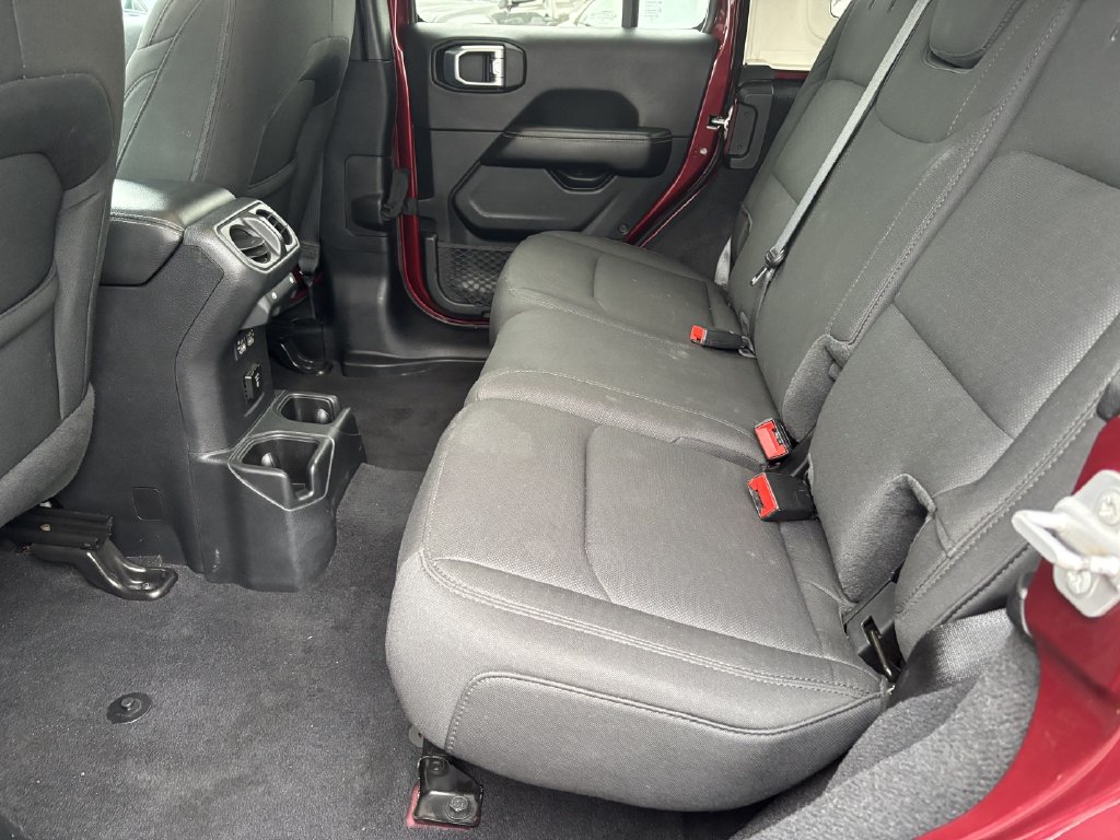 2021 Jeep Wrangler Unlimited Sahara - Photo 23