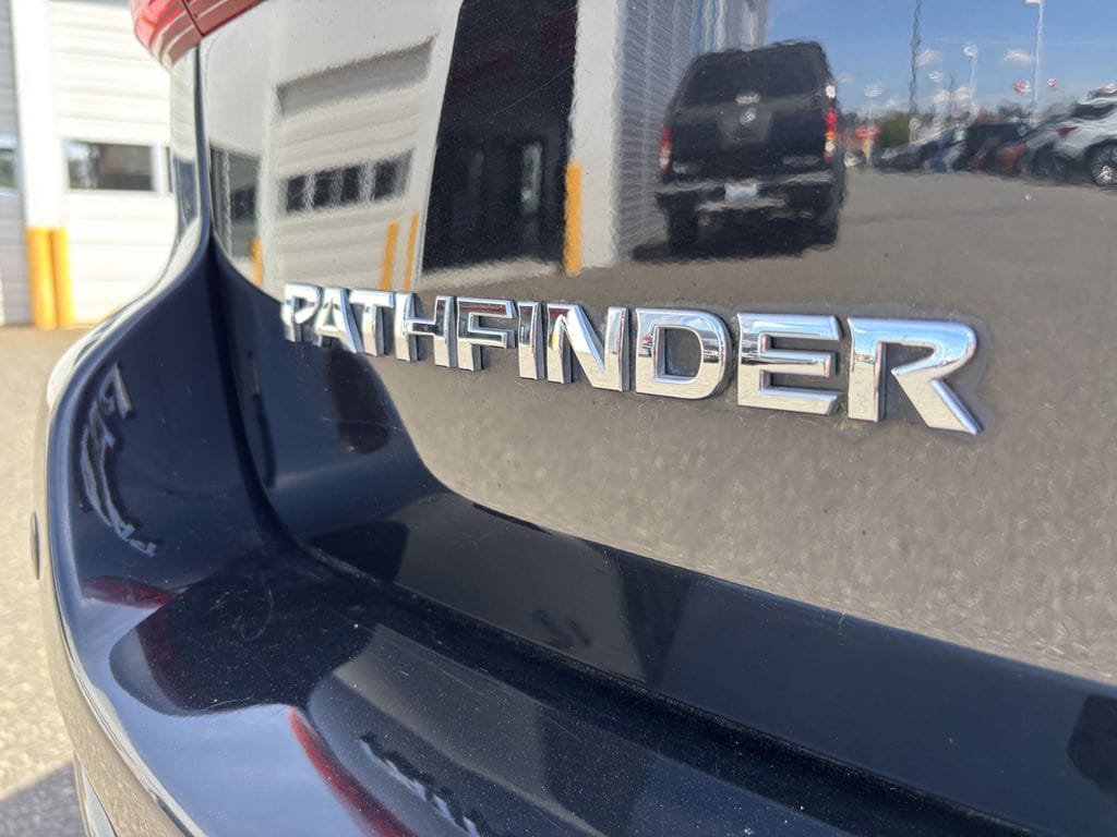 2019 Nissan Pathfinder S - Photo 11