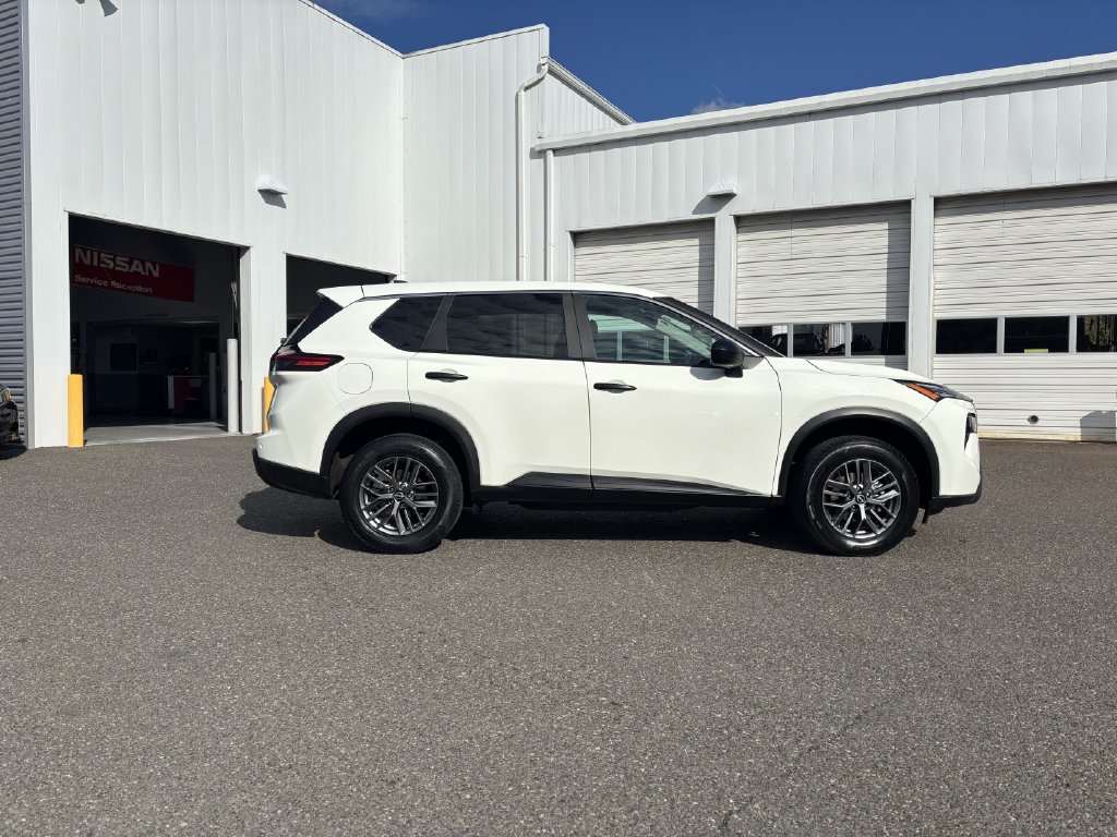 2024 Nissan Rogue S - Photo 8