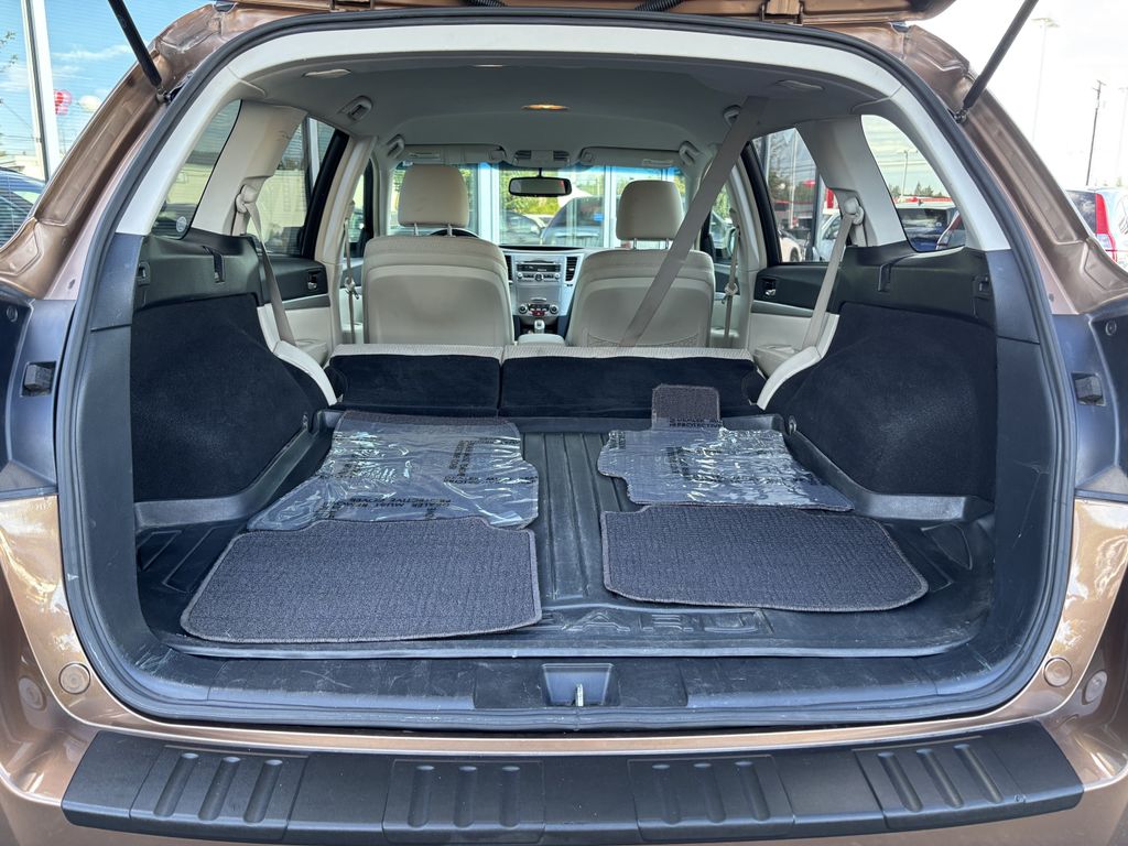 2011 Subaru Outback I Premium - Photo 22