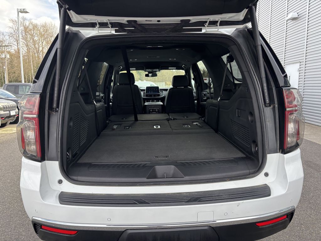 2024 Chevrolet Suburban LT - Photo 18