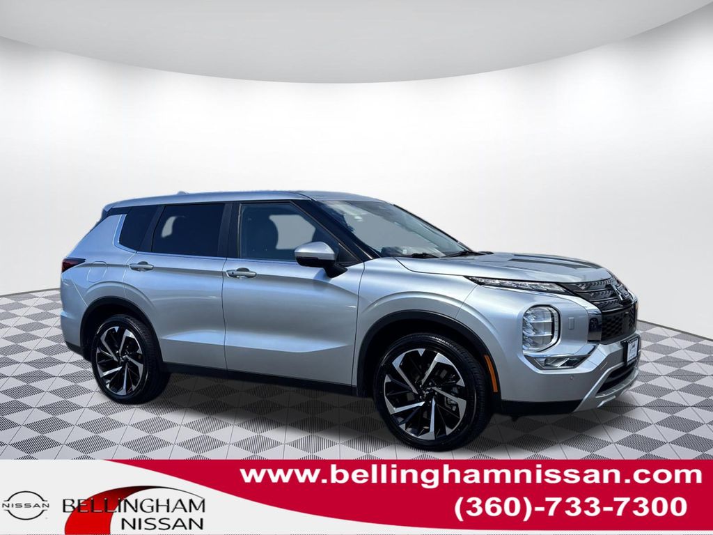 2024 Mitsubishi Outlander SE - Photo 1