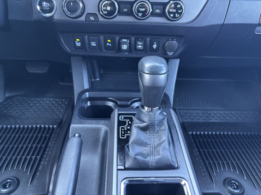 2018 Toyota Tacoma TRD Off Road - Photo 18