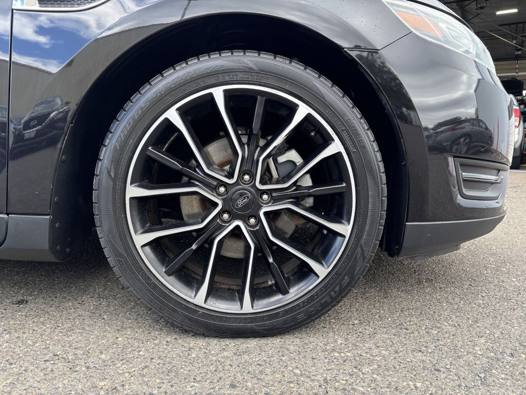 2019 Ford Taurus Limited - Photo 9