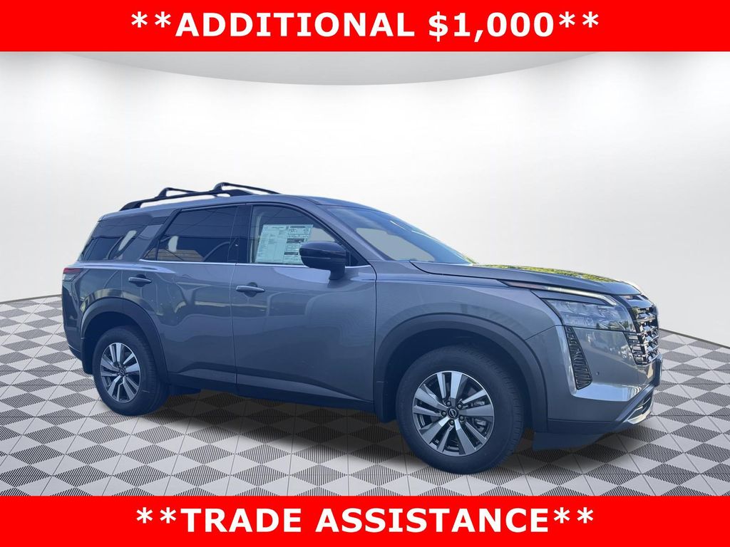 2026 Nissan Pathfinder SL 4WD's photo
