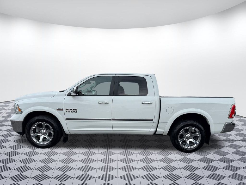 2017 Ram 1500 Laramie photo 3