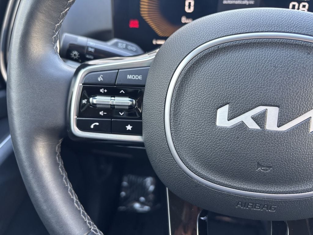 2025 Kia Sorento EX - Photo 16