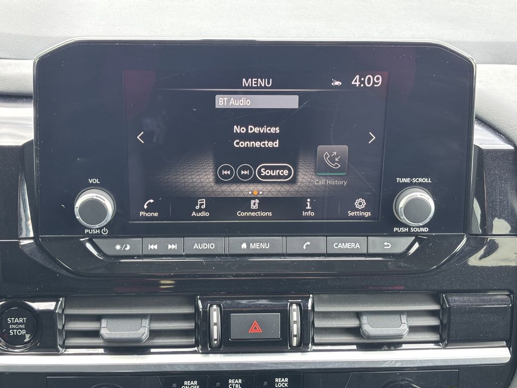 2025 Nissan Pathfinder SV - Photo 19
