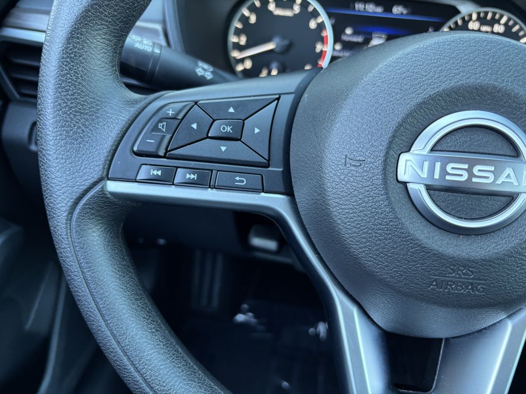 2024 Nissan Altima SV - Photo 17