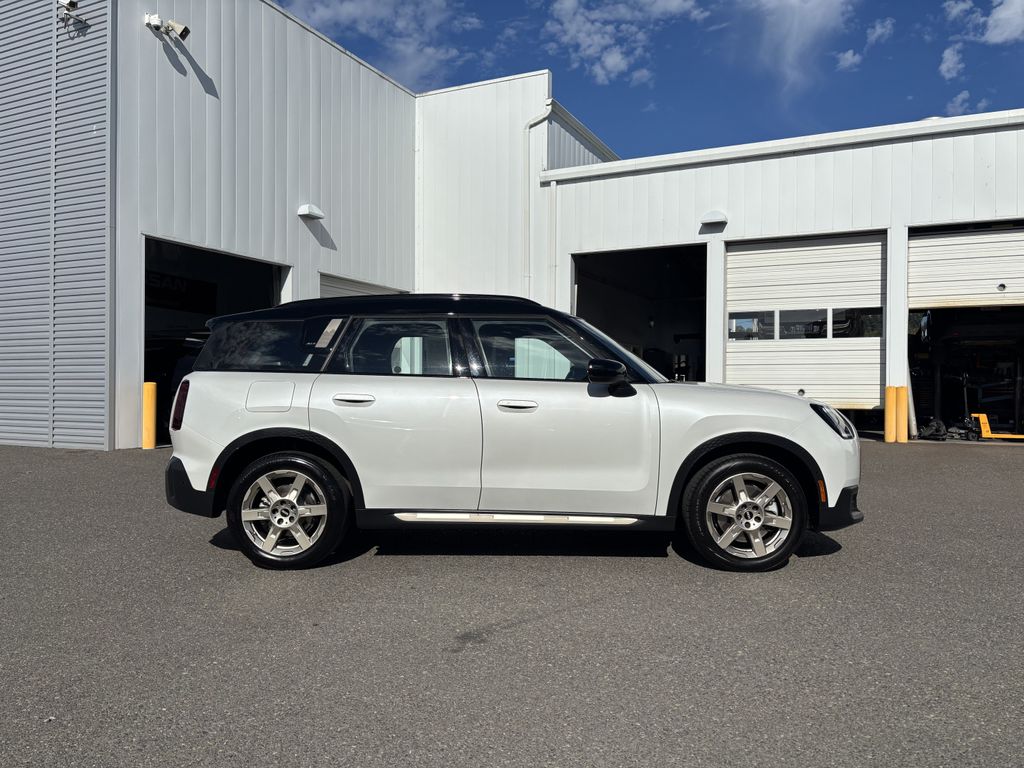 2025 MINI Countryman S - Photo 8
