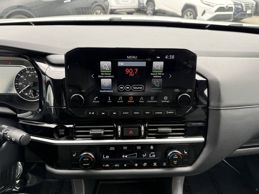 2025 Nissan Pathfinder SL - Photo 17