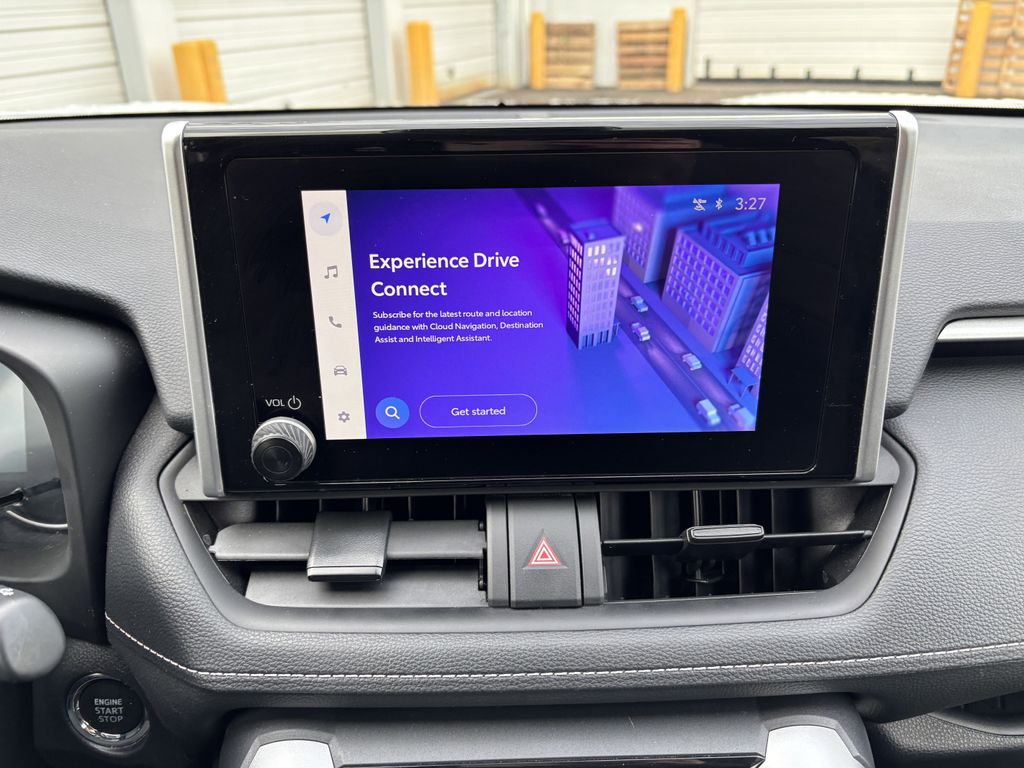 2024 Toyota RAV4 XLE - Photo 19