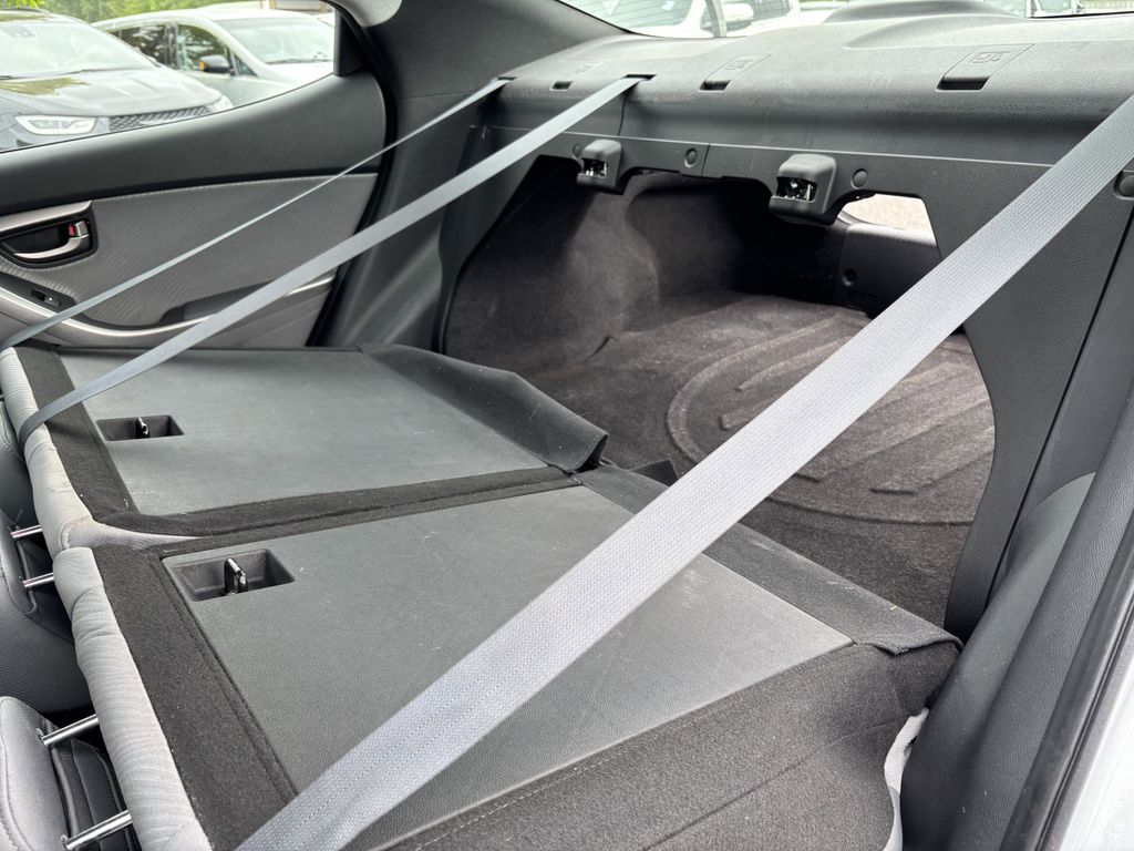 2011 Hyundai Elantra GLS - Photo 26