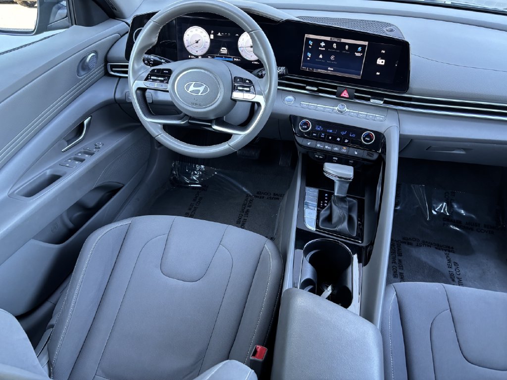 2025 Hyundai Elantra SEL - Photo 19