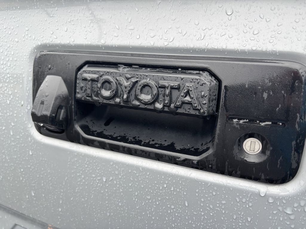 2018 Toyota Tacoma TRD Sport - Photo 10