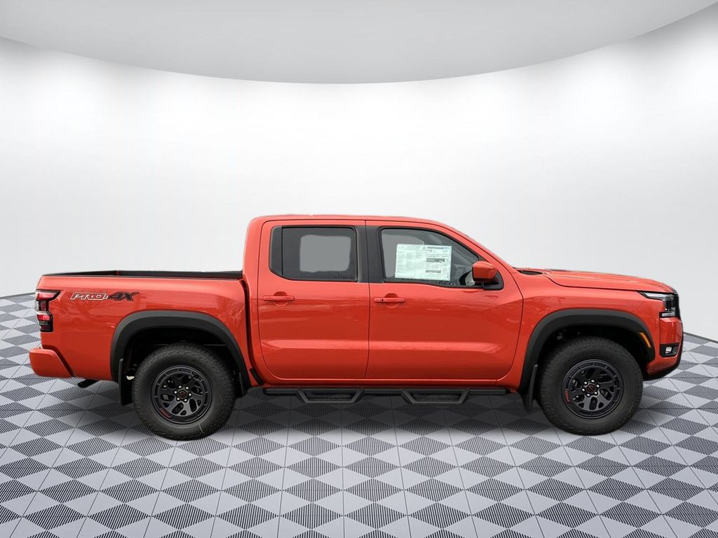 2025 Nissan Frontier PRO-4X photo 2