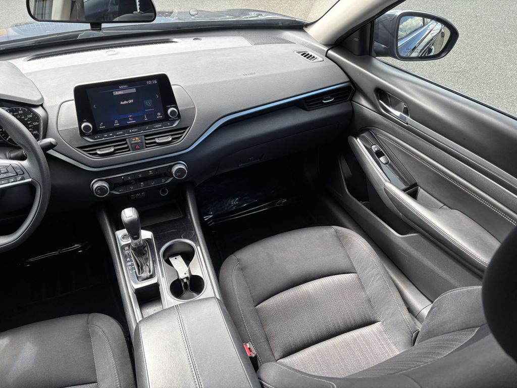 2021 Nissan Altima SV - Photo 22