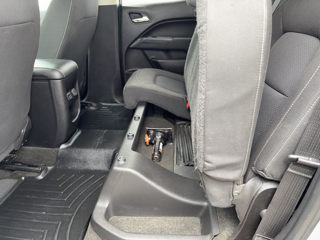 2018 Chevrolet Colorado LT - Photo 23