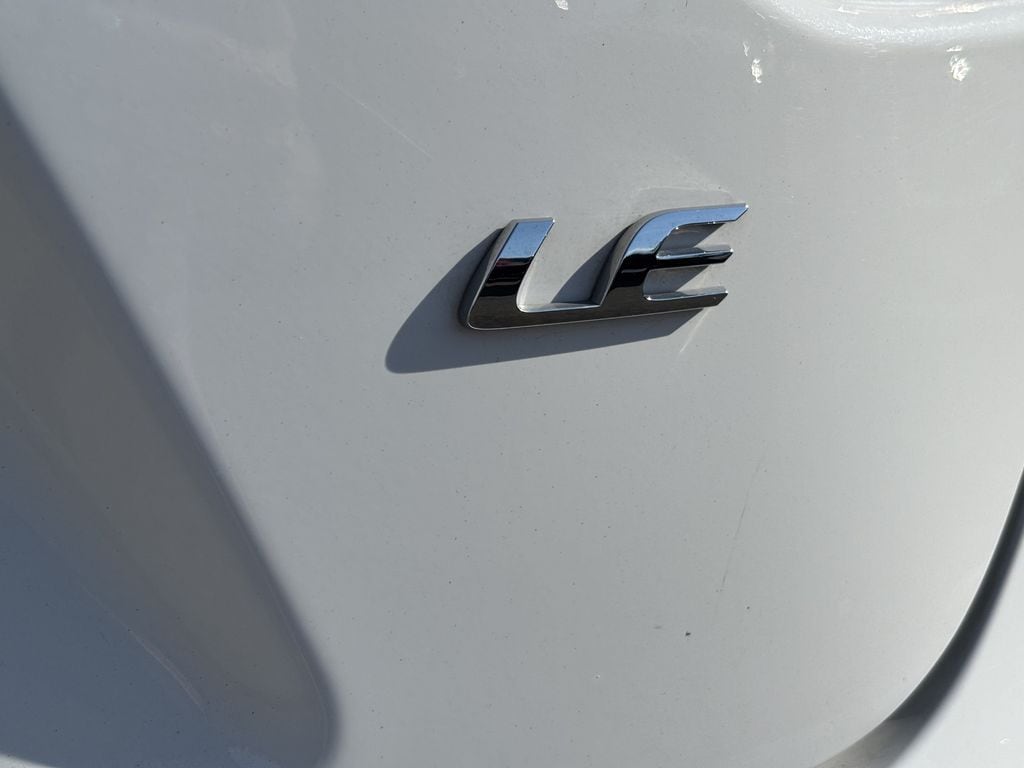 2023 Toyota Corolla LE - Photo 12