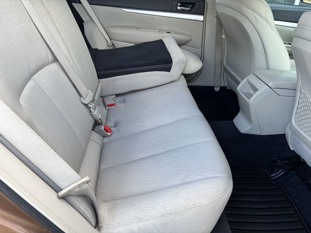 2011 Subaru Outback I Premium - Photo 23