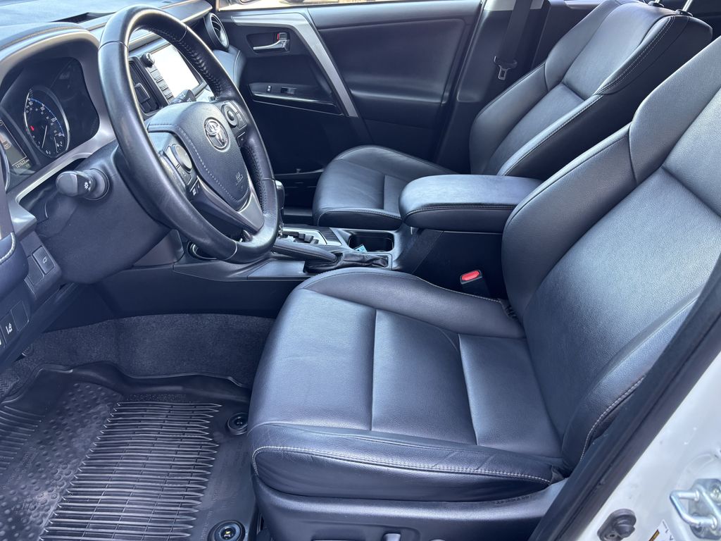 2018 Toyota RAV4 Limited - Photo 13